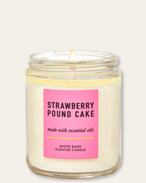Strawberry Pound Cake küünal